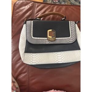 Guess Snakeskin Embossed Multi-Color Satchel Handbag Crossbody Bag Black White